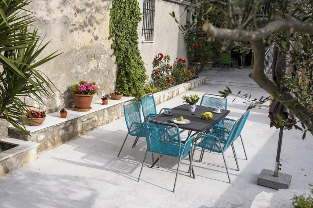 Diocletian Garden Centar Apartment Split Exterior photo